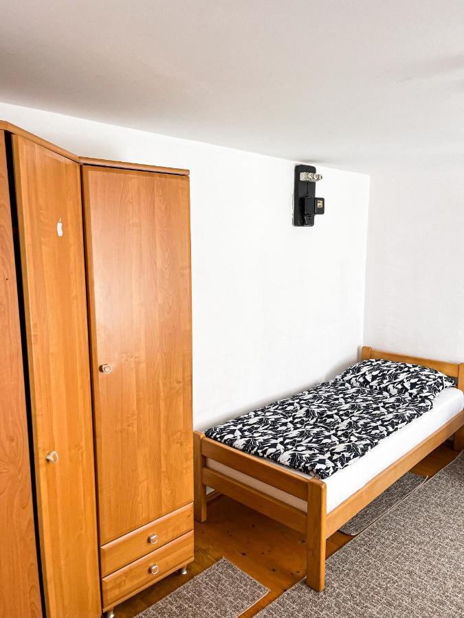 Apartman Miki Apartment *